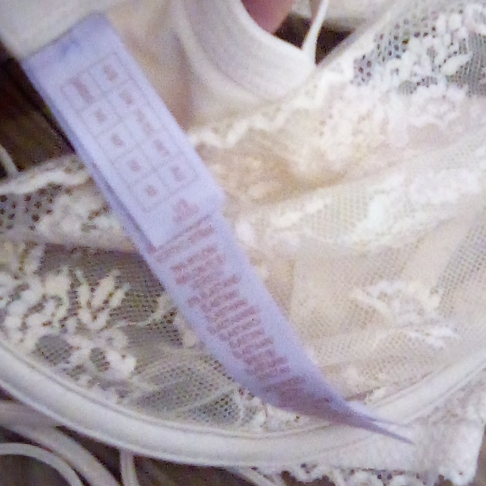 Savage x fenty size 34 ddd nwts - Picture 8 of 8